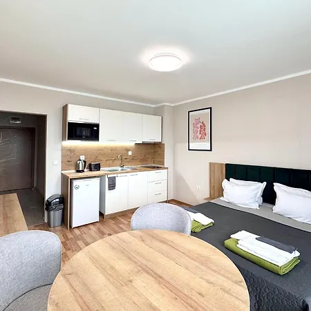 Sineva Del Sol スヴェティ・ヴラス