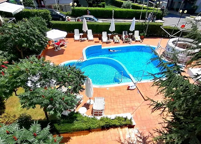 Aparthotel Sineva Del Sol